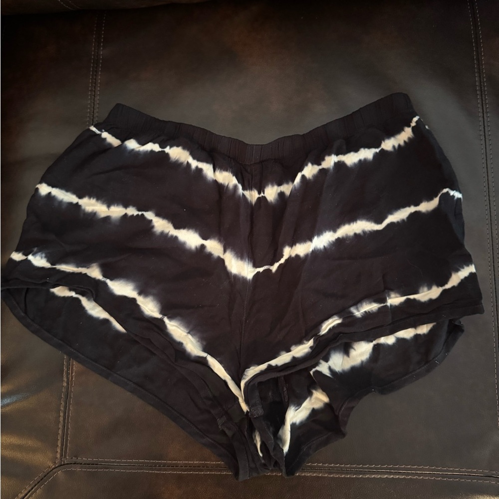 Forever 21 Black and White Patterned Athletic Shorts